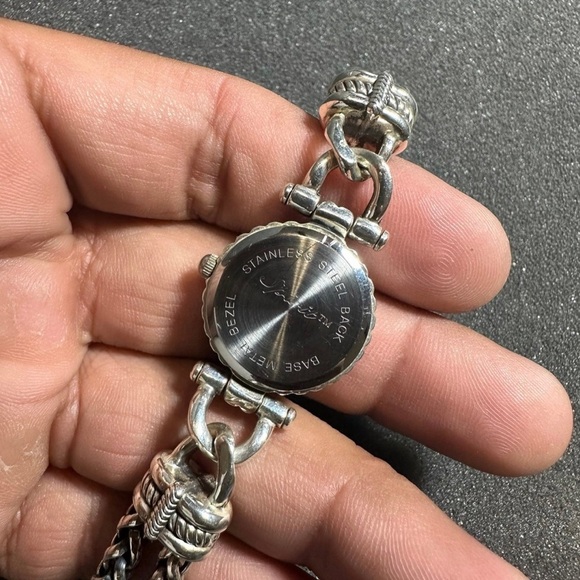 Spirit Quartz Ladies Watch Silver Tone Japan Movement Working New Battery - Picture 7 of 7